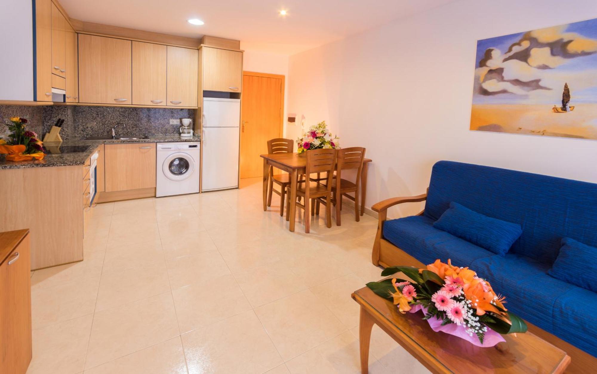 Apartment Schoene Mit Terrasse Und Pool Nahe Dem Und Geschaeften Inmosantos Daniel Ba *